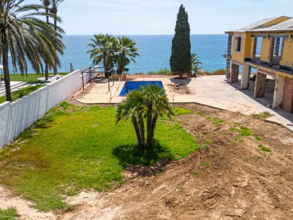 6-bedroom Villa In Orihuela Costa, Spain (605 M²)