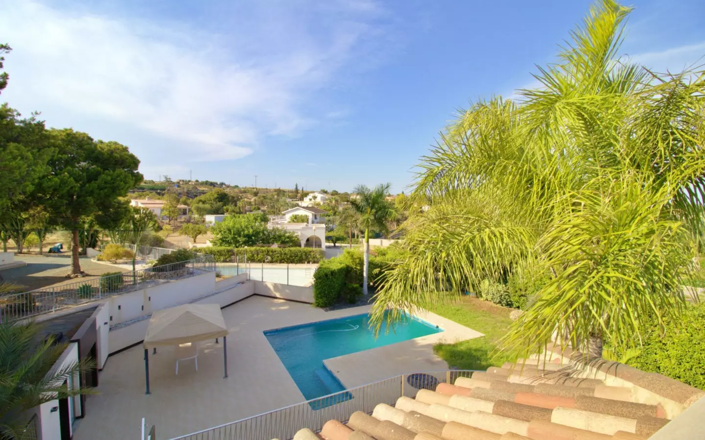 4-bedroom Villa In Elche, Spain (500 M²)