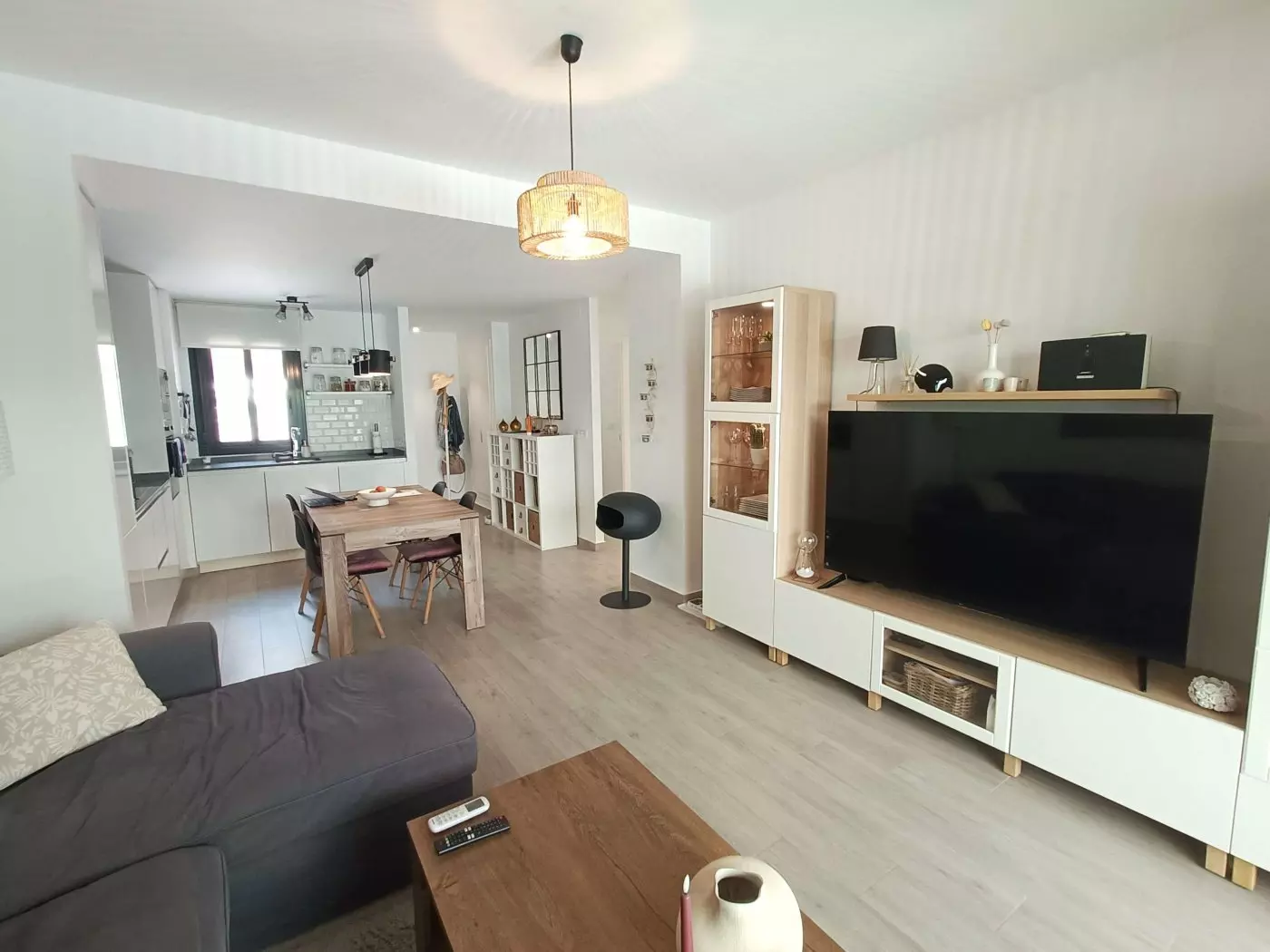 3-bedroom Apartment In San Miguel De Salinas, Spain (94 M²)