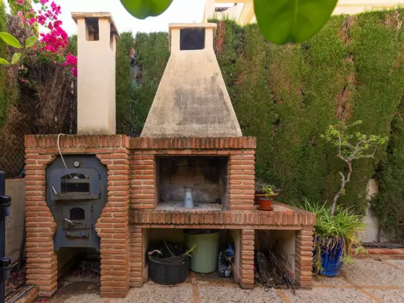 7-bedroom Villa In Torrevieja, Spain (800 M²)