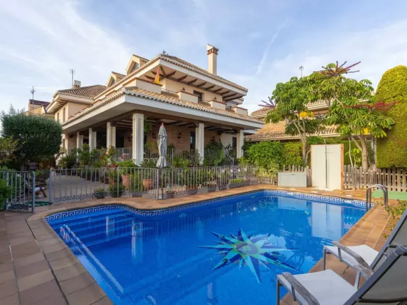 7-bedroom Villa In Torrevieja, Spain (800 M²)