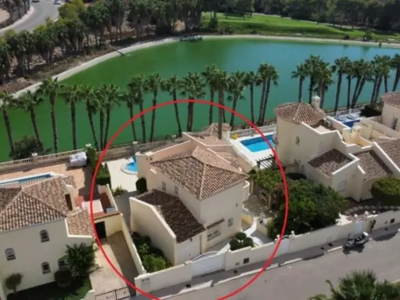 3-bedroom Villa In Orihuela Costa, Spain (132 M²)