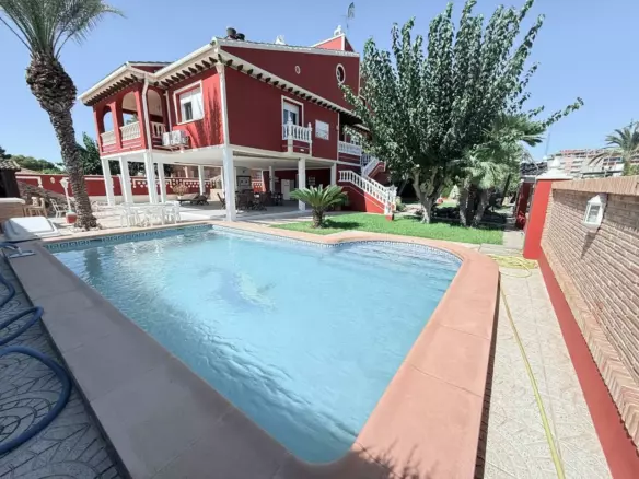 5-bedroom Villa In Pilar De La Horadada, Spain (280 M²)