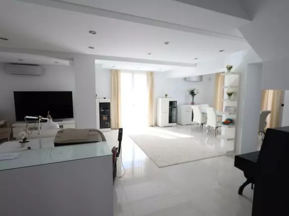 4-bedroom Villa In Cabo Roig, Spain (222 M²)