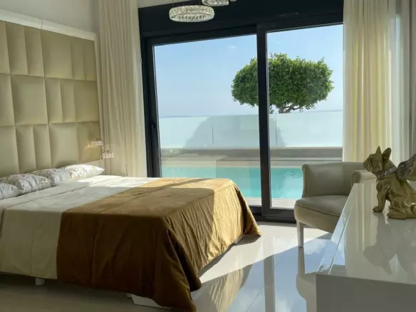 5-bedroom Villa In San Miguel De Salinas, Spain (316 M²)