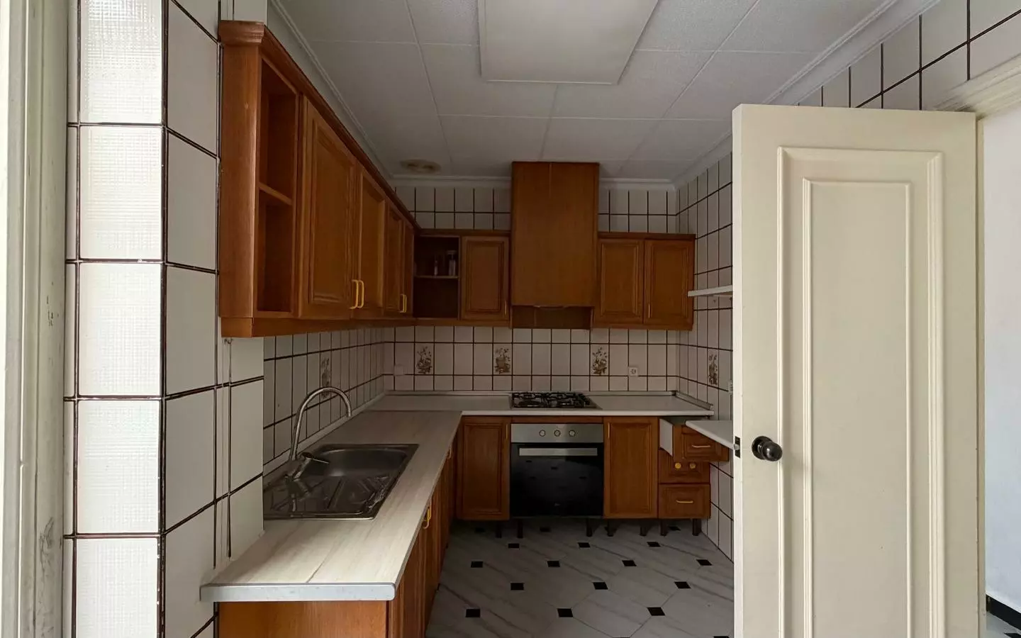 3-bedroom Apartment In Torrevieja, Spain (87 M²)