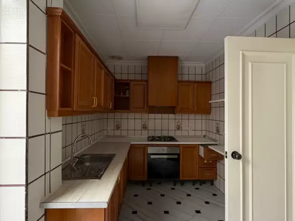 3-bedroom Apartment In Torrevieja, Spain (87 M²)