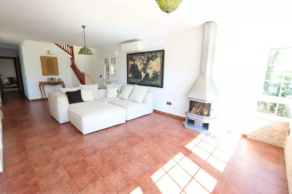 4-bedroom Villa In Orihuela Costa, Spain (189 M²)