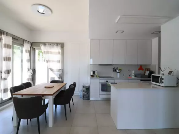 3-bedroom Villa In San Miguel De Salinas, Spain (250 M²)