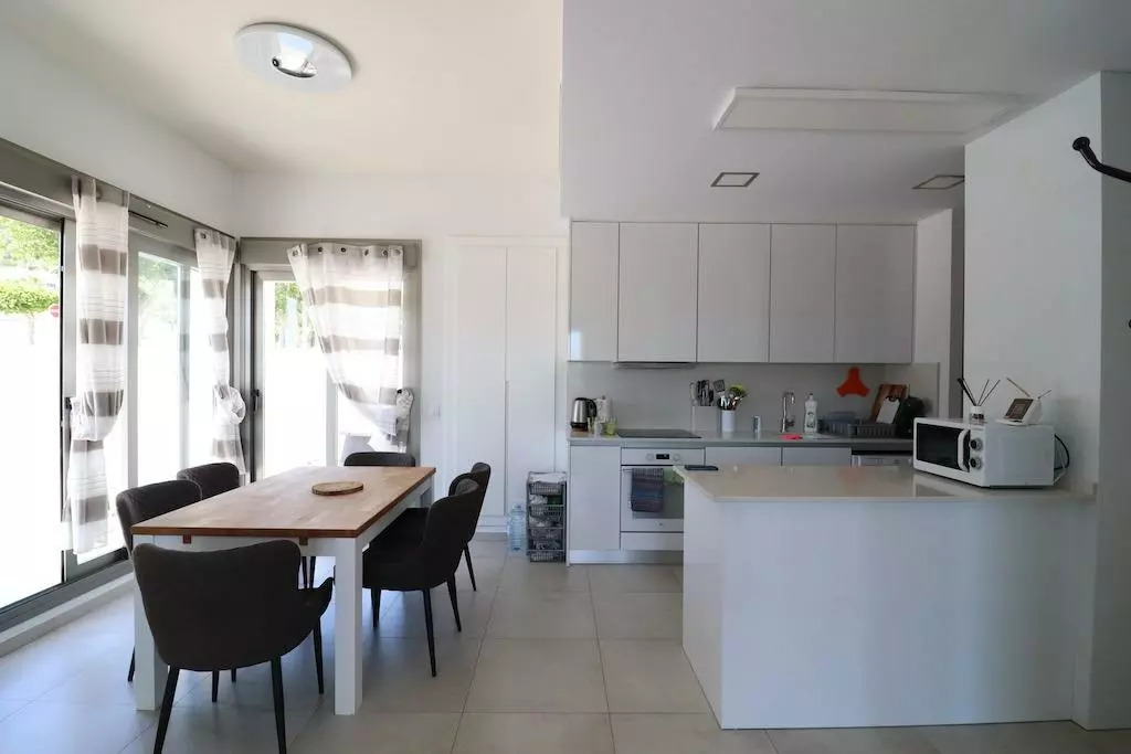 3-bedroom Villa In San Miguel De Salinas, Spain (250 M²)