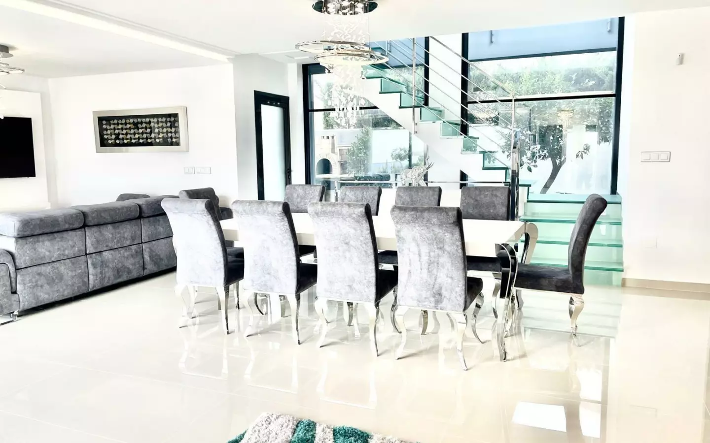 5-bedroom Villa In San Miguel De Salinas, Spain (316 M²)