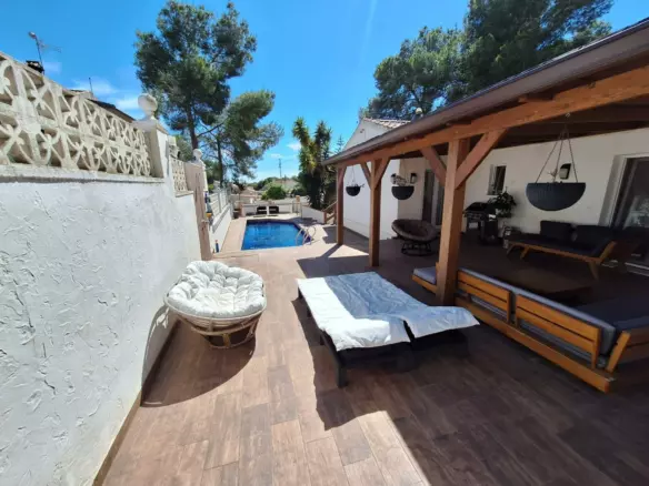 2-bedroom Villa In Pilar De La Horadada, Spain (168 M²)