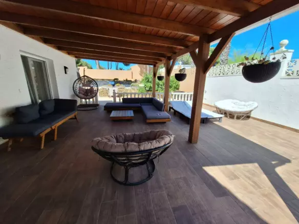 2-bedroom Villa In Pilar De La Horadada, Spain (168 M²)
