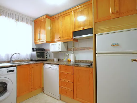 3-bedroom Apartment In Torrevieja, Spain (101 M²)