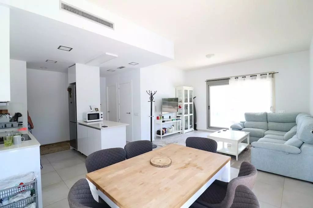 3-bedroom Villa In San Miguel De Salinas, Spain (250 M²)