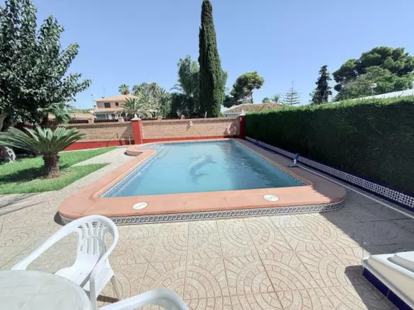 5-bedroom Villa In Pilar De La Horadada, Spain (280 M²)