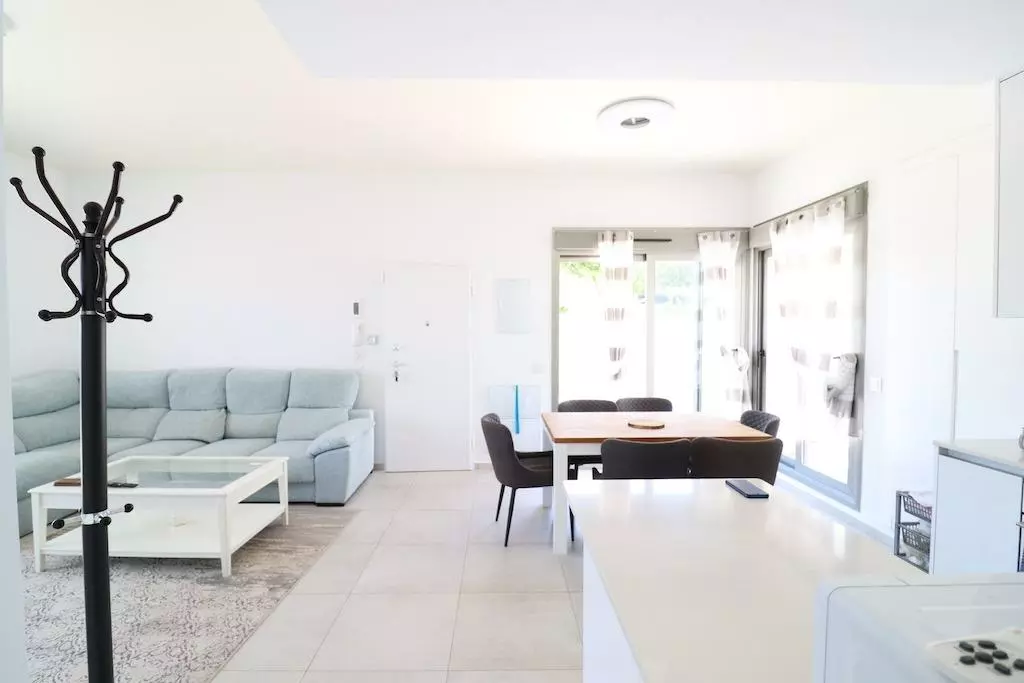 3-bedroom Villa In San Miguel De Salinas, Spain (250 M²)