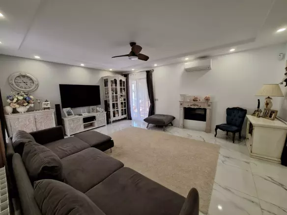 2-bedroom Villa In Pilar De La Horadada, Spain (168 M²)