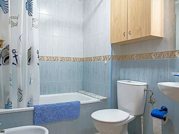 3-bedroom Apartment In Torrevieja, Spain (101 M²)