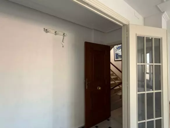 3-bedroom Apartment In Torrevieja, Spain (87 M²)