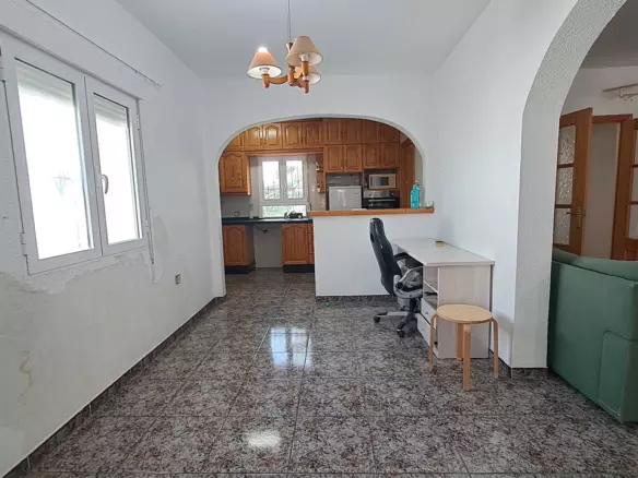 5-bedroom Villa In Villamartin, Spain (200 M²)