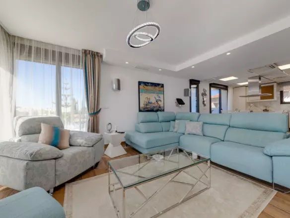 3-bedroom Villa In Torrevieja, Spain (461 M²)