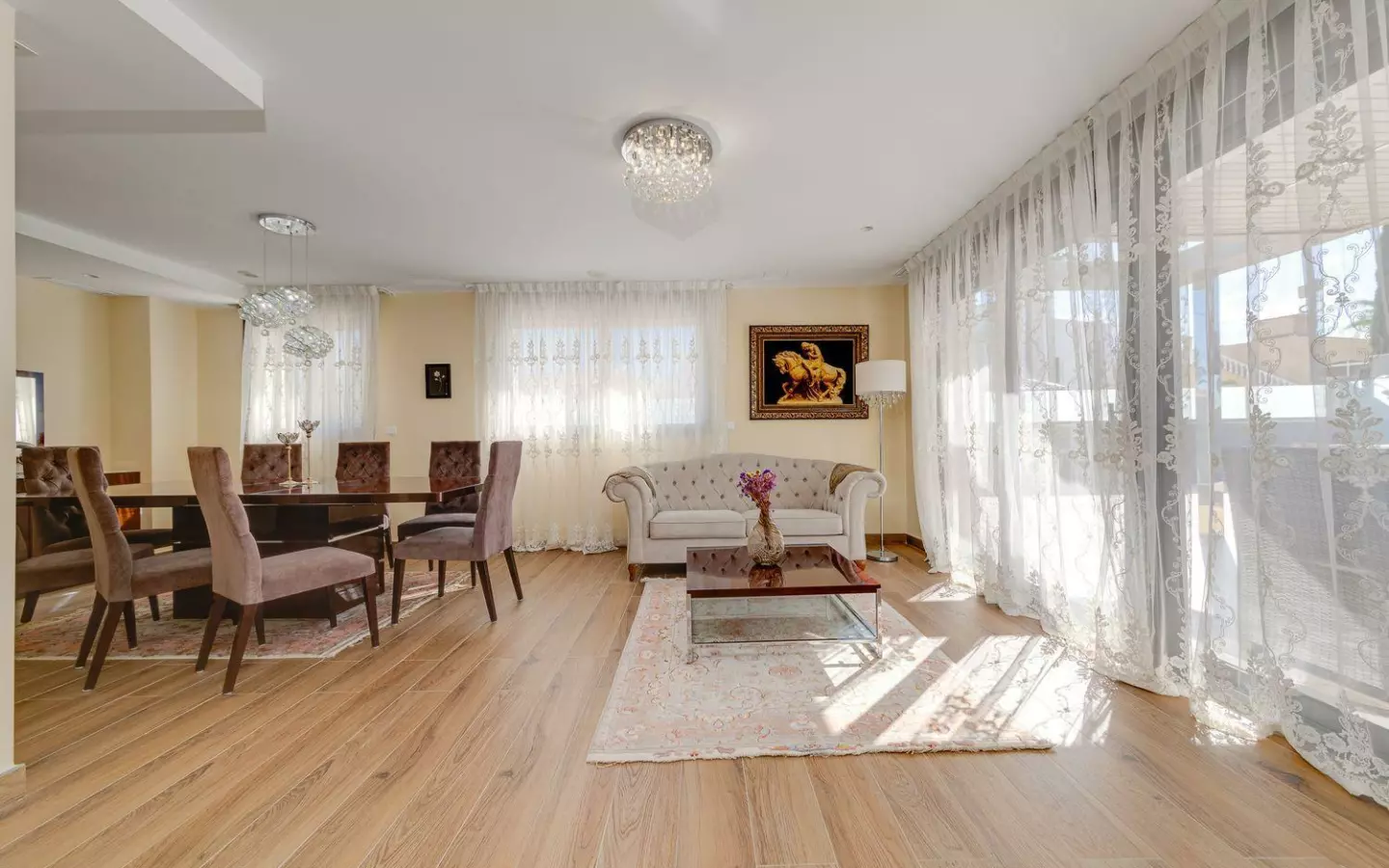 3-bedroom Villa In Torrevieja, Spain (461 M²)