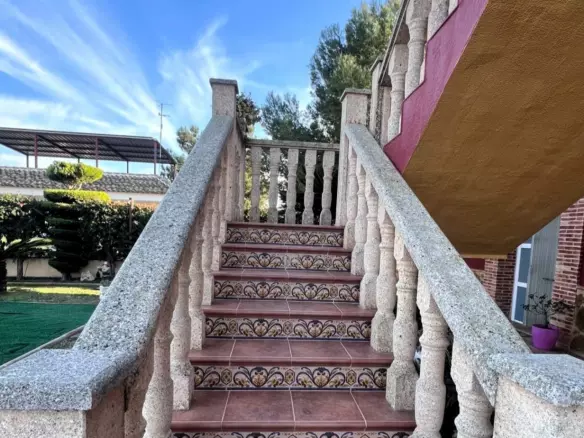 5-bedroom Villa In Orihuela, Spain (253 M²)