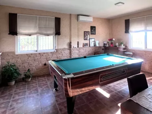 5-bedroom Villa In Orihuela, Spain (253 M²)