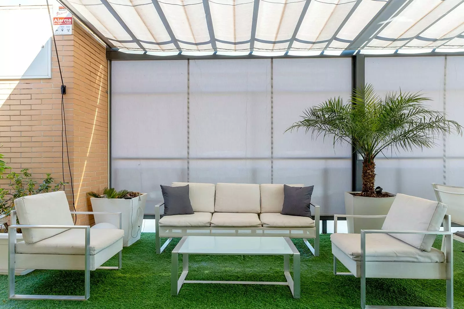 3-bedroom Penthouse In Alicante, Spain (165 M²)