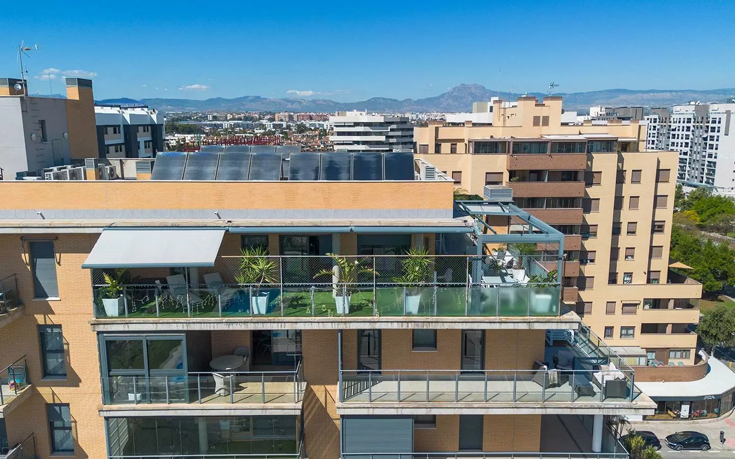 3-bedroom Penthouse In Alicante, Spain (165 M²)