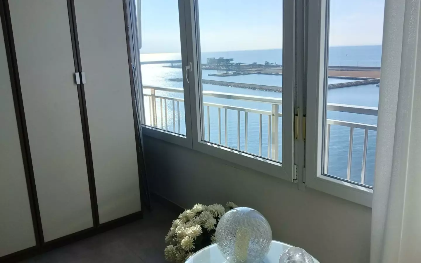 2-bedroom Apartment In Torrevieja, Spain (100 M²)