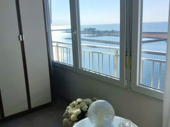2-bedroom Apartment In Torrevieja, Spain (100 M²)