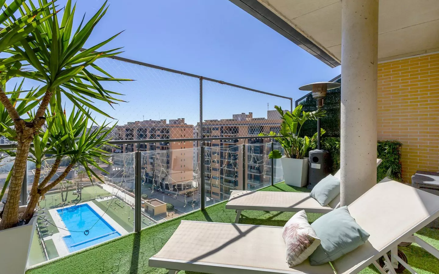 3-bedroom Penthouse In Alicante, Spain (165 M²)