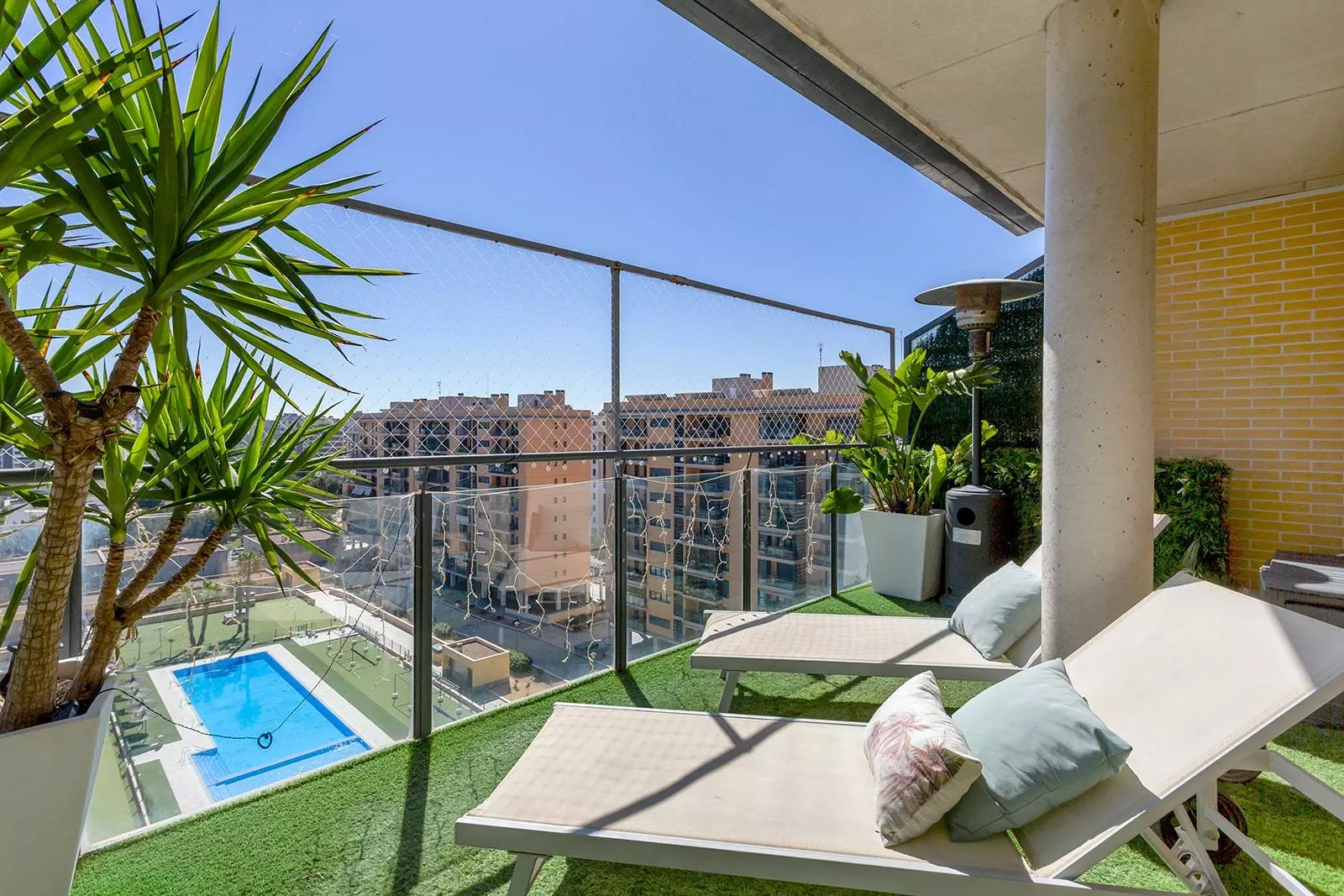 3-bedroom Penthouse In Alicante, Spain (165 M²)