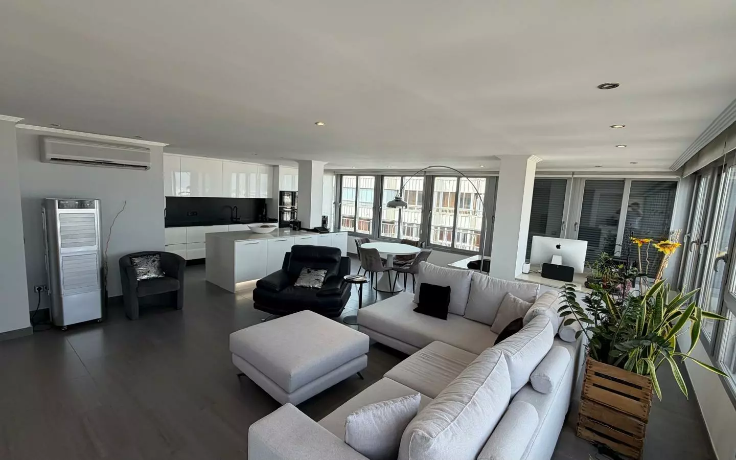 2-bedroom Apartment In Torrevieja, Spain (94 M²)
