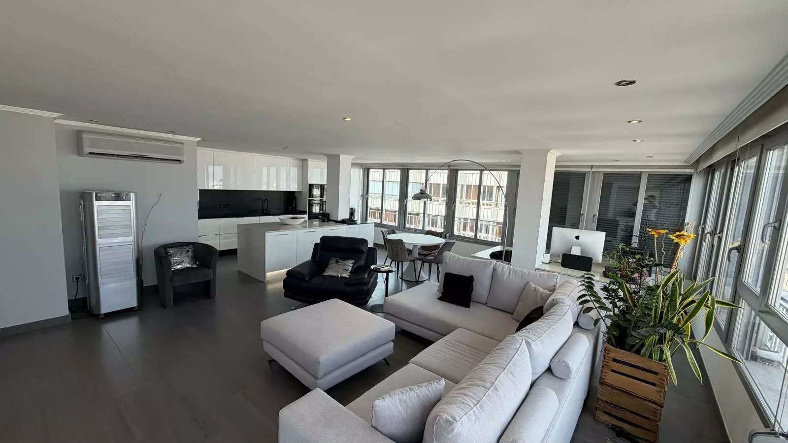 2-bedroom Apartment In Torrevieja, Spain (94 M²)