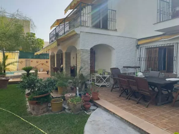 4-bedroom Villa In Orihuela Costa, Spain (360 M²)
