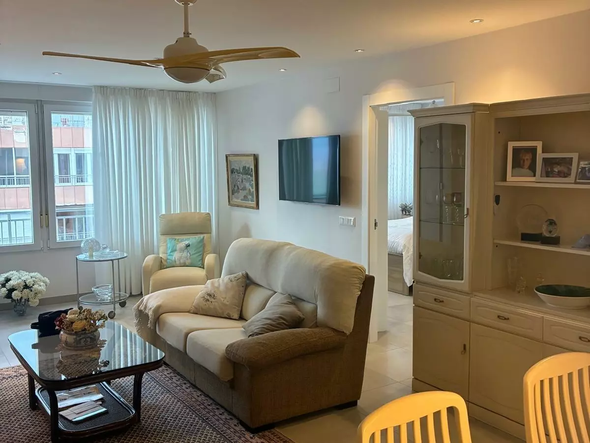 2-bedroom Apartment In Torrevieja, Spain (100 M²)
