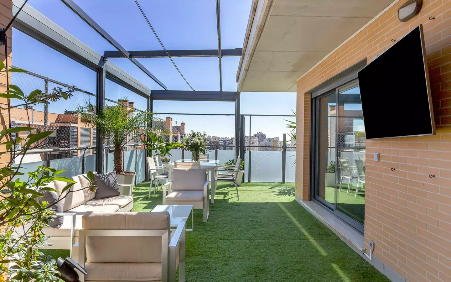 3-bedroom Penthouse In Alicante, Spain (165 M²)