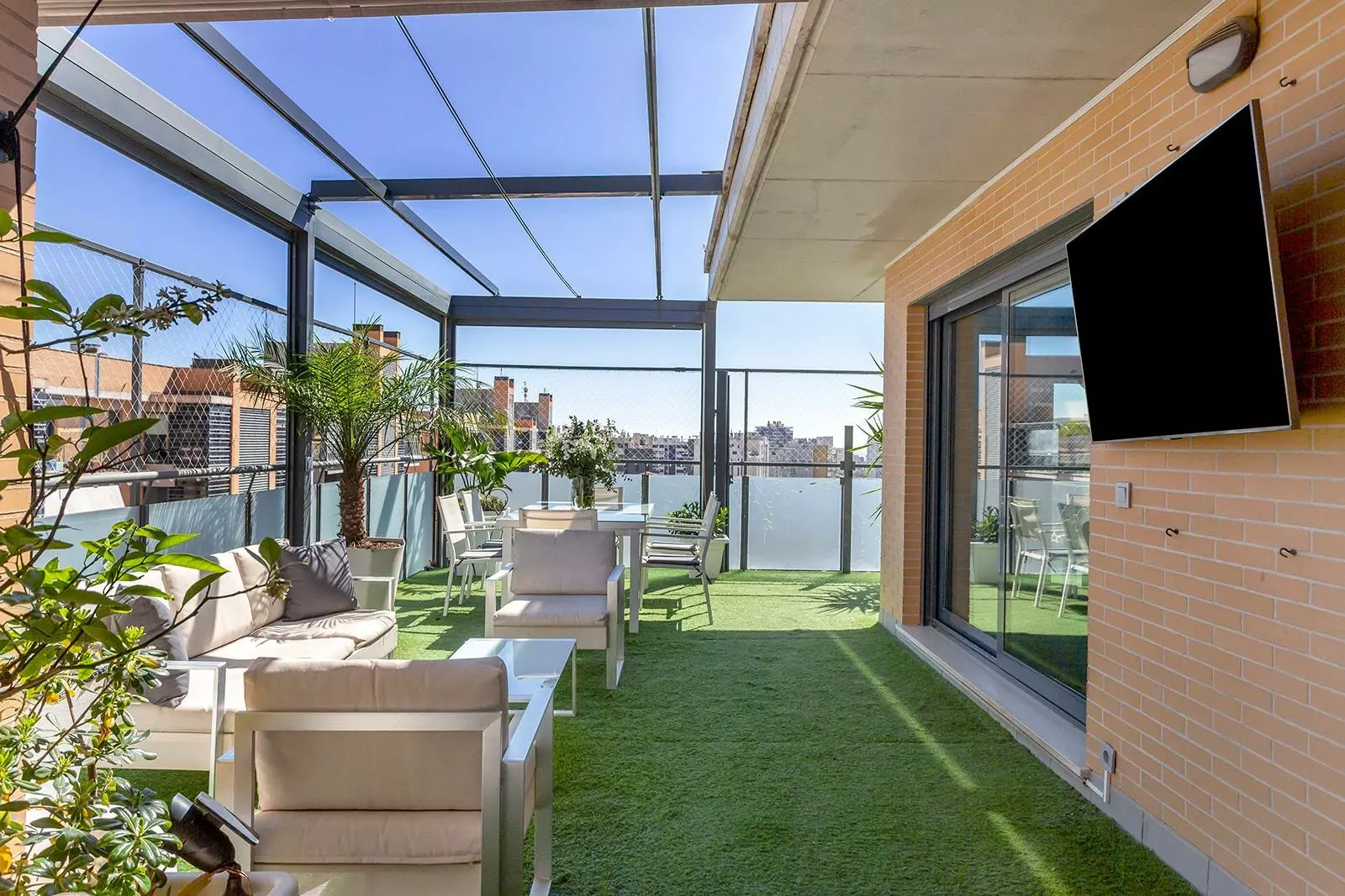 3-bedroom Penthouse In Alicante, Spain (165 M²)