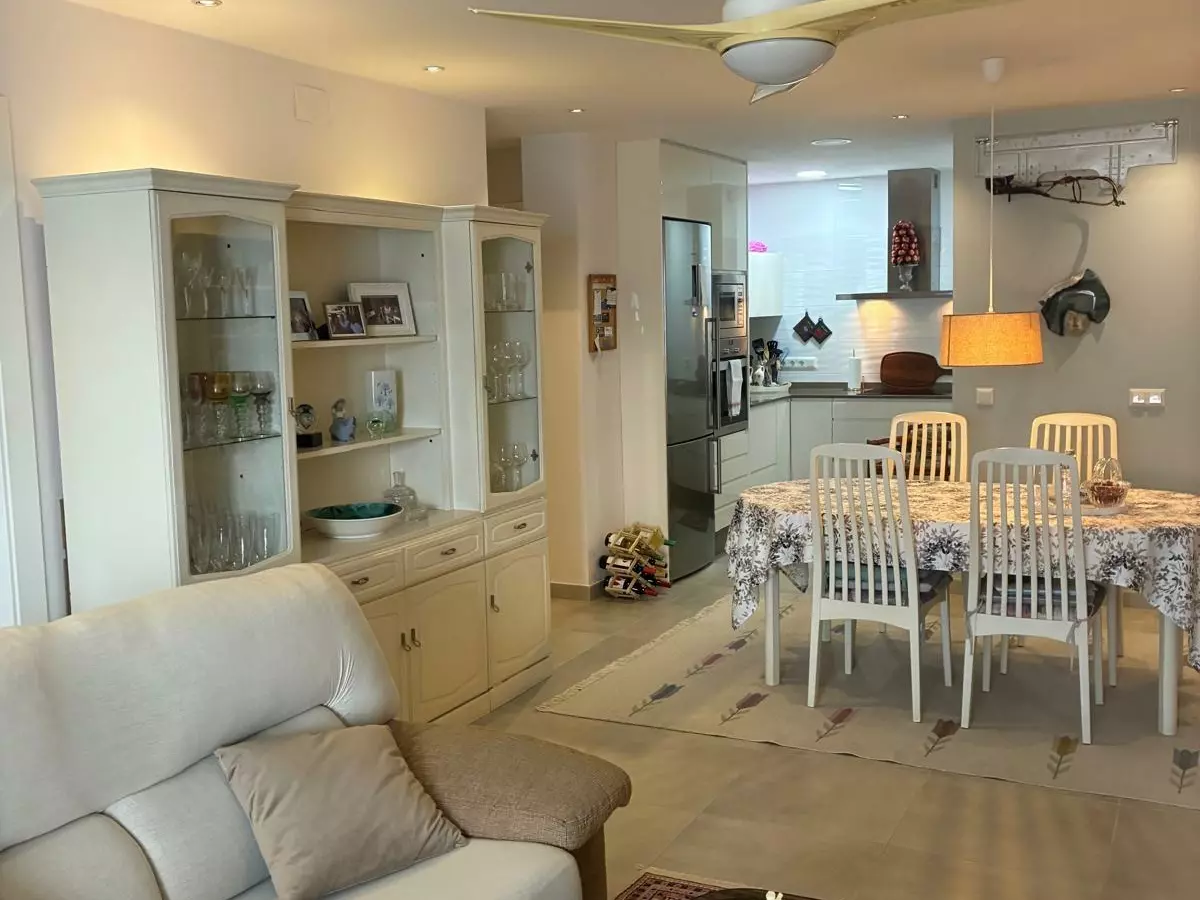 2-bedroom Apartment In Torrevieja, Spain (100 M²)