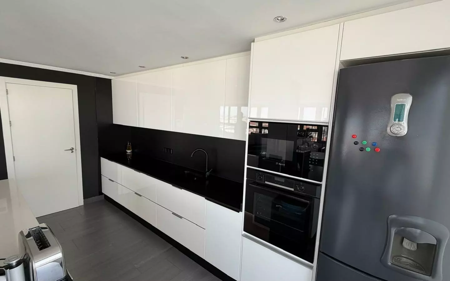 2-bedroom Apartment In Torrevieja, Spain (94 M²)