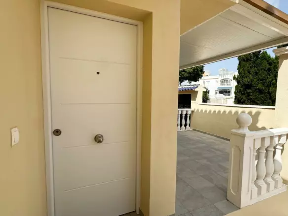 3-bedroom Town House In San Miguel De Salinas, Spain (130 M²)