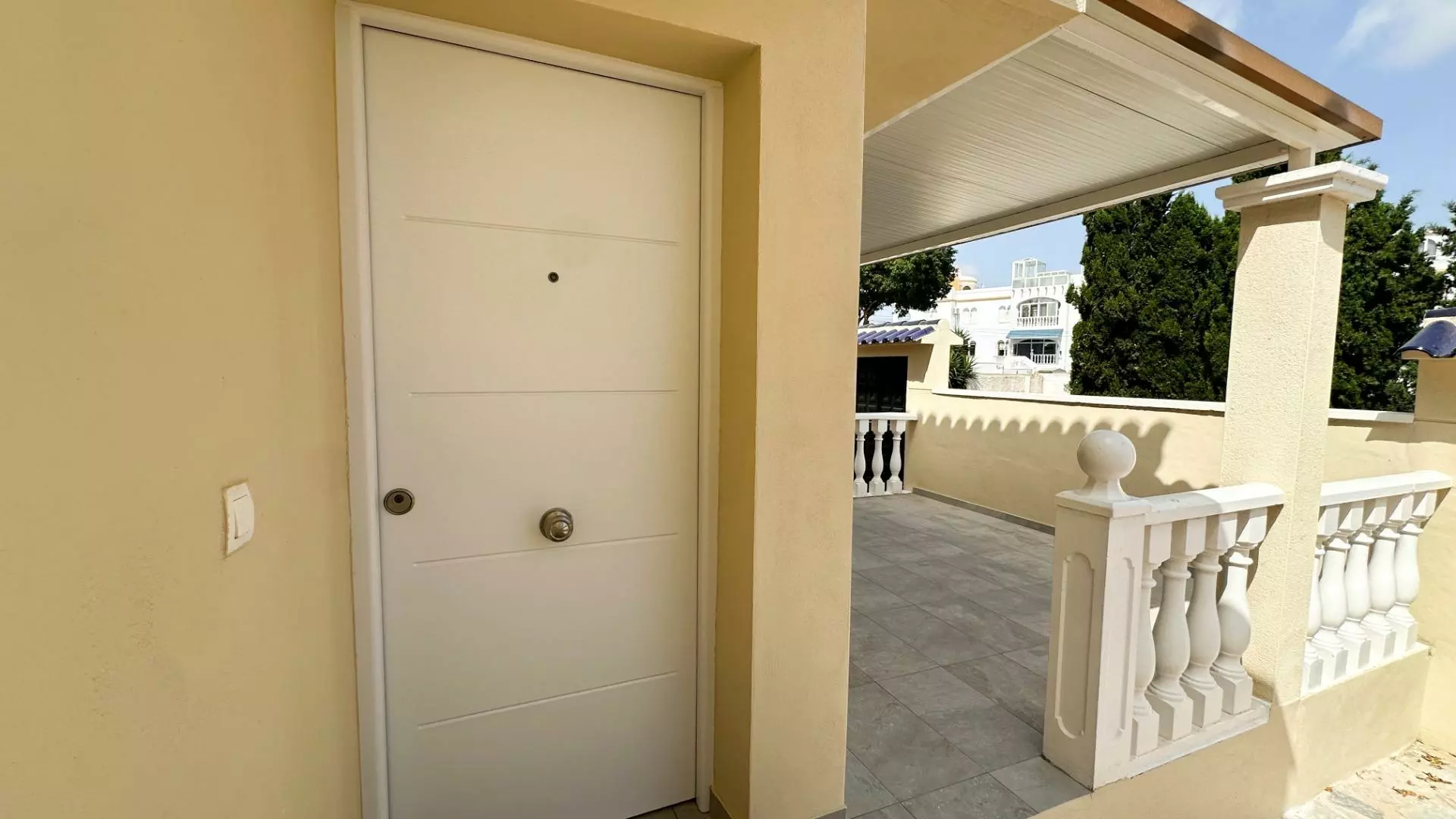 3-bedroom Town House In San Miguel De Salinas, Spain (130 M²)