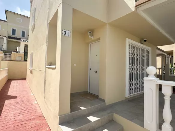 3-bedroom Town House In San Miguel De Salinas, Spain (130 M²)