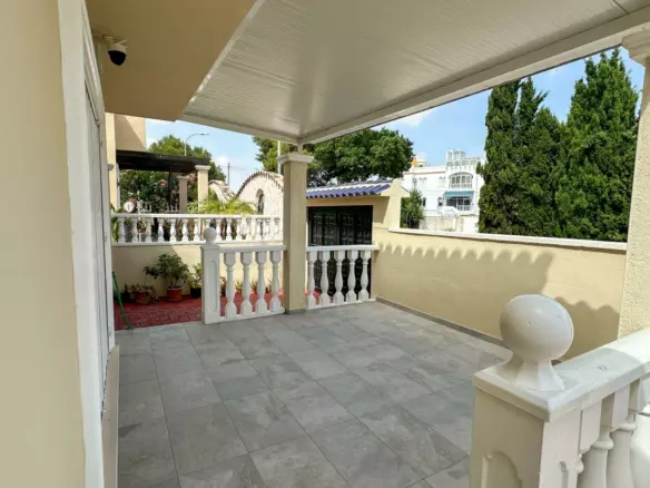 3-bedroom Town House In San Miguel De Salinas, Spain (130 M²)