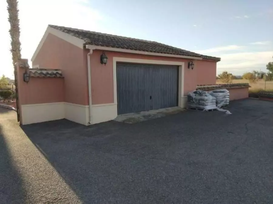 5-bedroom Villa In Dolores, Spain (350 M²)