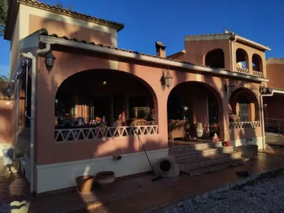 5-bedroom Villa In Dolores, Spain (350 M²)
