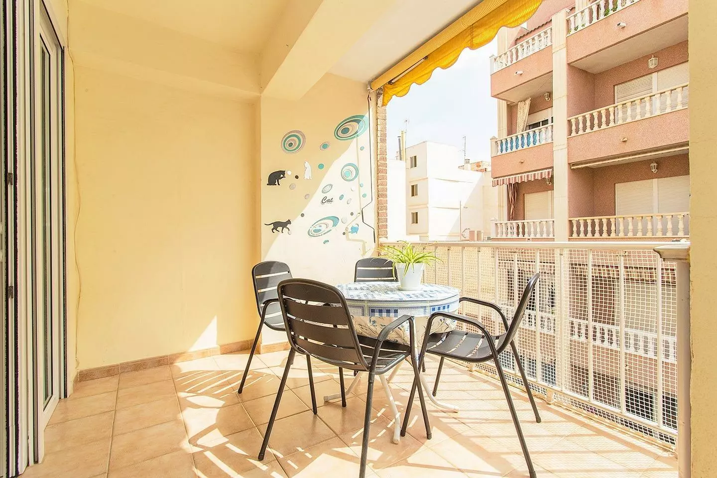 3-bedroom Apartment In Torrevieja, Spain (125 M²)